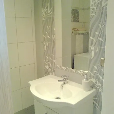 Apartma Jasmine * Κάρλοβι Βάρι